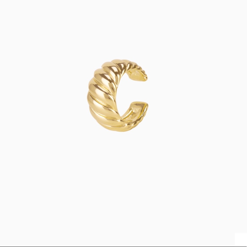 Mejuri croissant earring cuff ✨